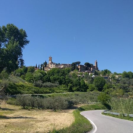 Casa Ghibellina Apartment Castelbellino Bagian luar foto
