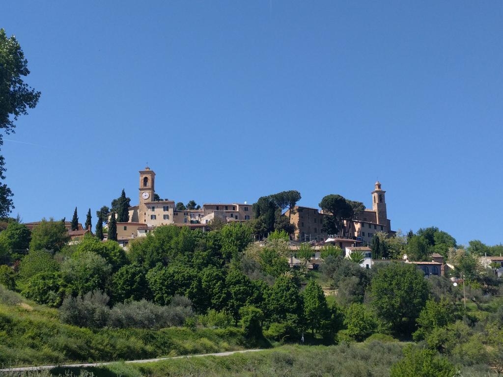Casa Ghibellina Apartment Castelbellino Bagian luar foto